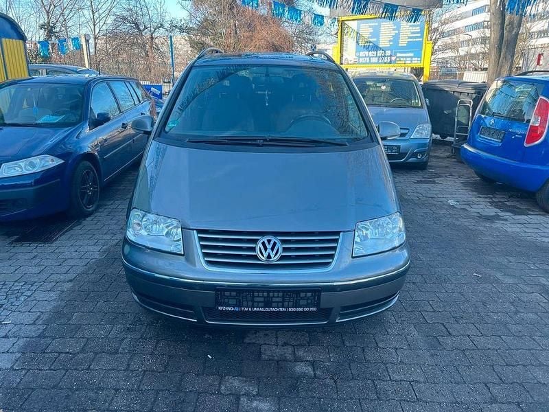 Gebraucht VW Sharan Comfortline 150 PS (110 kW) 2008 Grau Van / Kleinbus