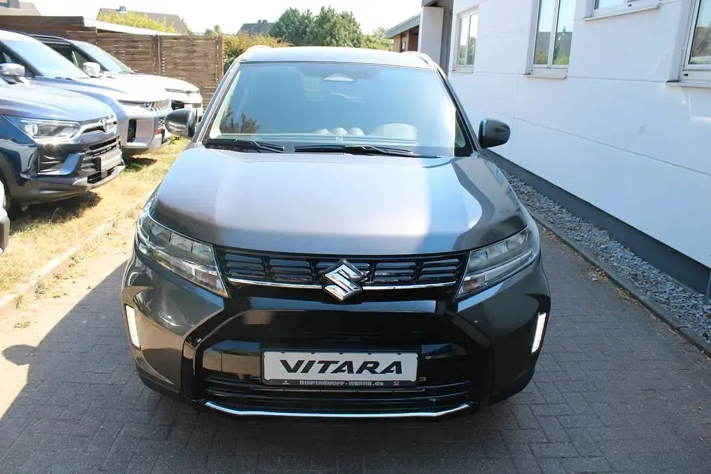 Neu Suzuki Vitara Comfort 109 PS (80 kW) 2026 Grau SUV