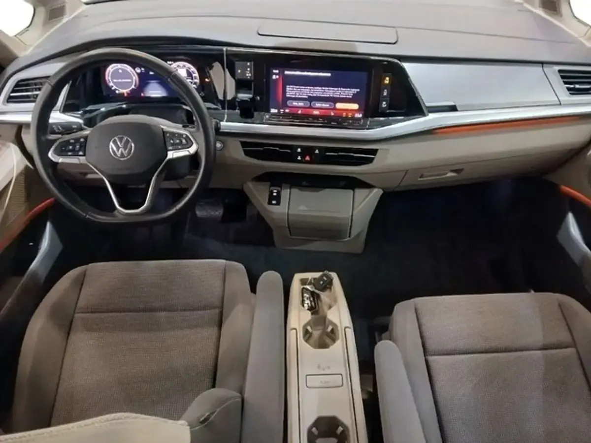 Gebraucht VW Multivan Edition 150 PS (110 kW) 2024 Grau Van / Kleinbus