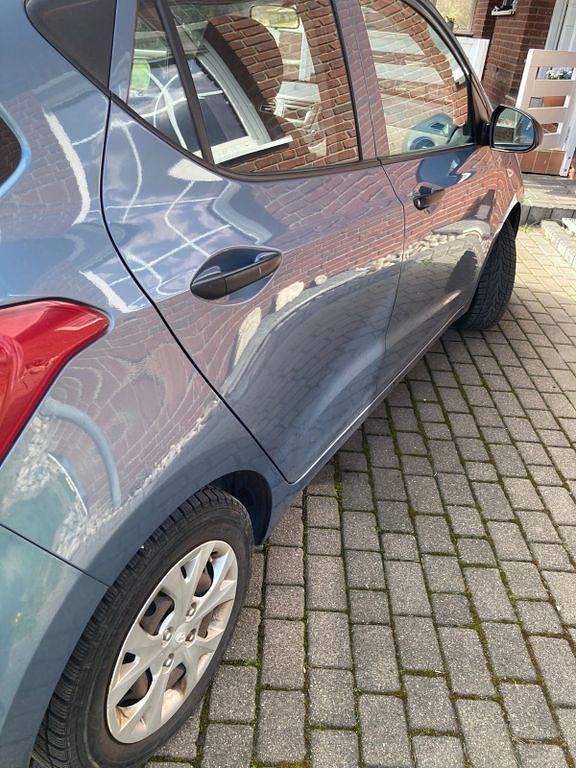 Gebraucht Hyundai i10 Classic 67 PS (49 kW) 2015 Blau Kleinwagen