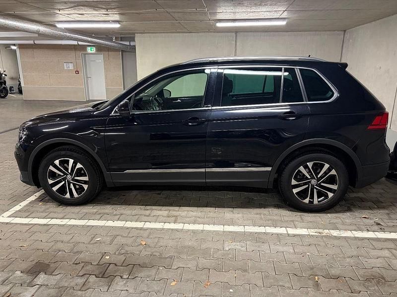 Gebraucht VW Tiguan Comfortline 131 PS (96 kW) 2020 Schwarz SUV