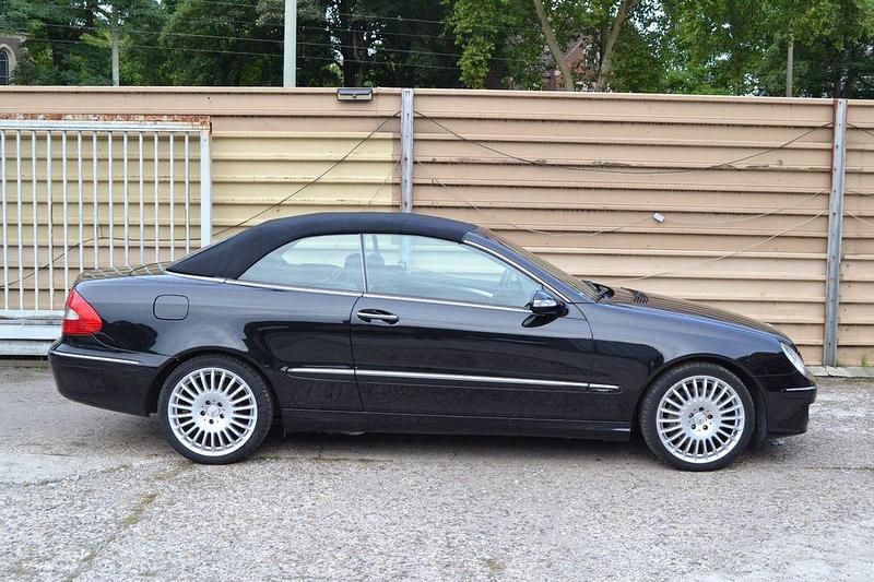 Schwarz Gebraucht 2007 Mercedes CLK200 Avantgarde Cabrio | 9.980 € (Fairer Preis) - Bild 1/4