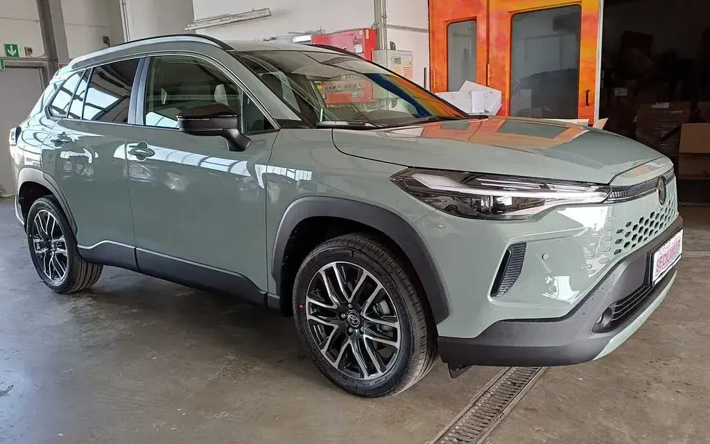 Nouă Toyota Corolla Cross Style 140 CP (102 kW) 2026 Gri SUV