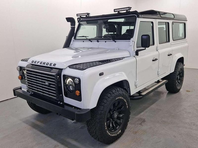 Fuji white Gebraucht 2011 Land Rover Defender S SUV | 47.990 € - Bild 1/4