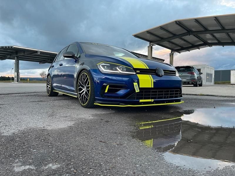 Gebraucht VW Golf VII R 310 PS (228 kW) 2018 Blau Kleinwagen