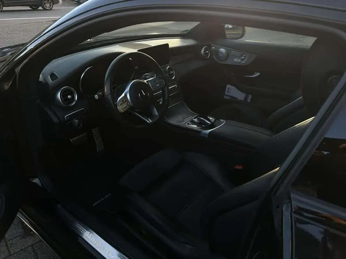 Gebraucht Mercedes C200 AMG line Plus 184 PS (135 kW) 2021 Coupé