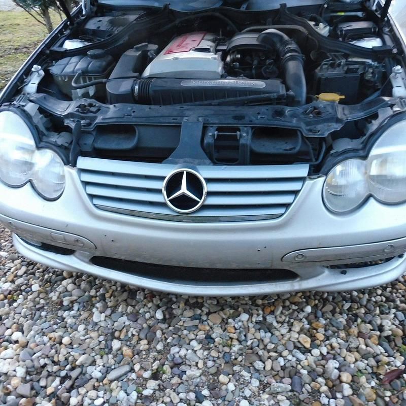 Gebraucht Mercedes C200 163 PS (119 kW) 2002 Grau Coupé