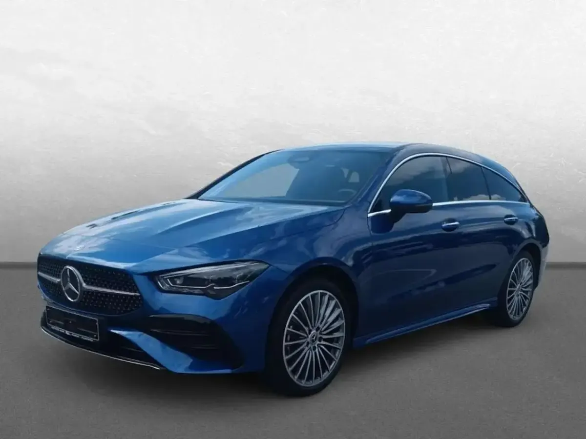 Gebraucht Mercedes CLA250e AMG 163 PS (119 kW) 2024 Metalliclack spektralblau Coupé