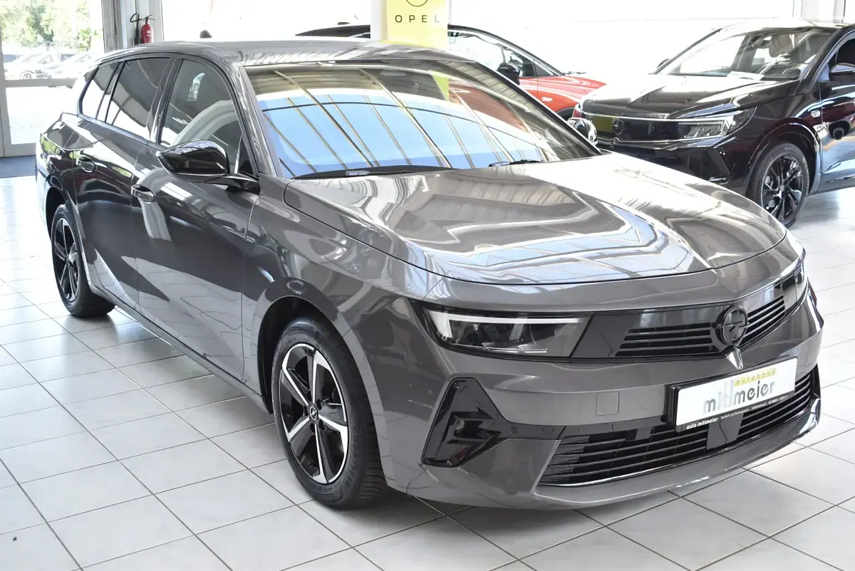 Gebraucht Opel Astra 131 PS (96 kW) 2025 Grau Kleinwagen