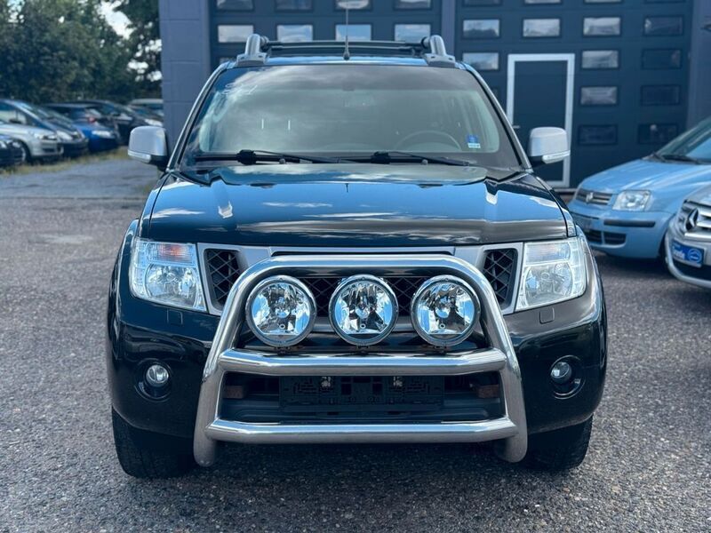 Gebraucht Nissan Navara 190 PS (139 kW) 2014 Schwarz Abholung
