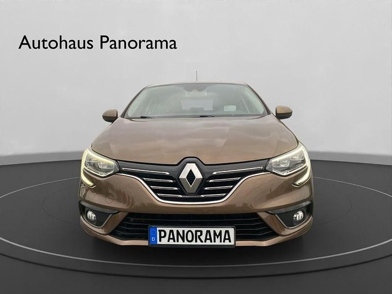 Gebraucht Renault Mégane IV Intens 132 PS (97 kW) 2018 Braun Limousine