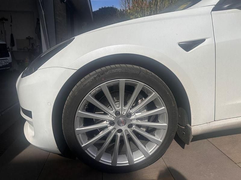 Gebraucht Tesla Model 3 Standard Range 225 kW (306 PS) 2021 Weiß Limousine