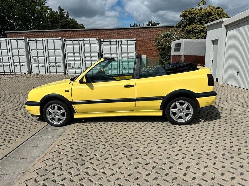 Gebraucht VW Golf Cabriolet Conceptline 90 PS (66 kW) 1996 Gelb Cabrio