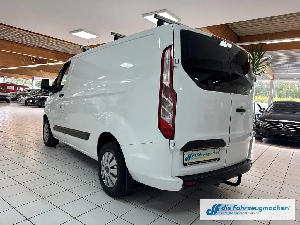 Gebraucht Ford 300 Trend 131 PS (96 kW) 2018 Weiß Van / Kleinbus