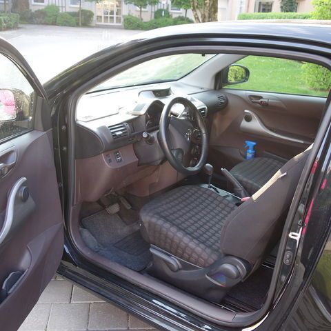 Gebraucht Toyota iQ 92 PS (67 kW) 2010 Schwarz Kleinwagen