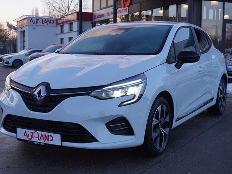 Gebraucht Renault Clio V Evolution 67 PS (49 kW) 2023 Weiß Limousine