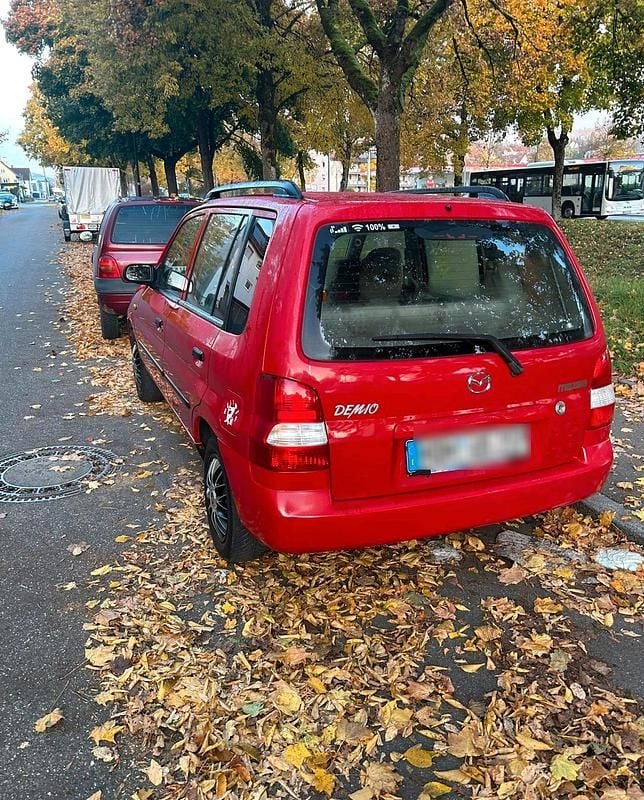Gebraucht Mazda Demio 75 PS (55 kW) 2001 Rot Kleinwagen