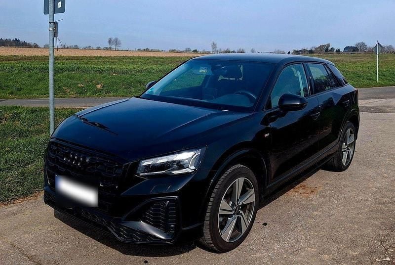 Gebraucht Audi Q2 S-Line 150 PS (110 kW) 2024 Schwarz SUV