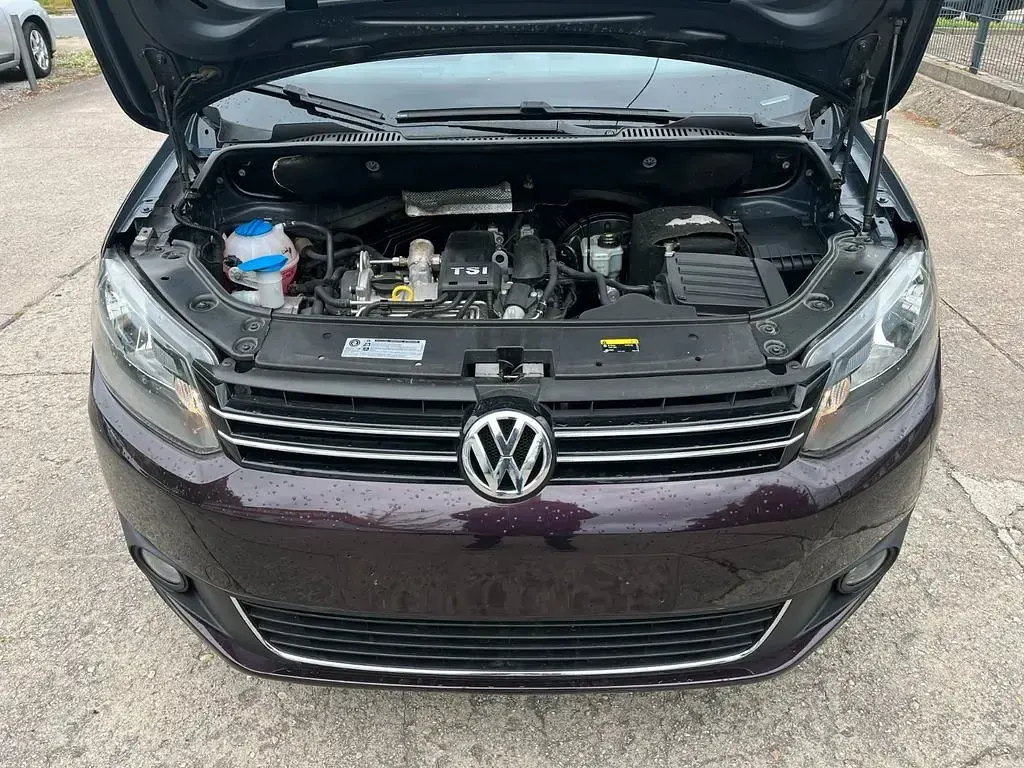 Używany VW Caddy Trendline 86 KM (63 kW) 2015 Czarny Minivan