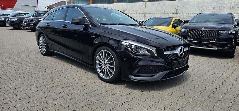 Schwarz Gebraucht 2019 Mercedes CLA200 Shooting Brake Kombi | 18.490 € (Fairer Preis) - Bild 1/4