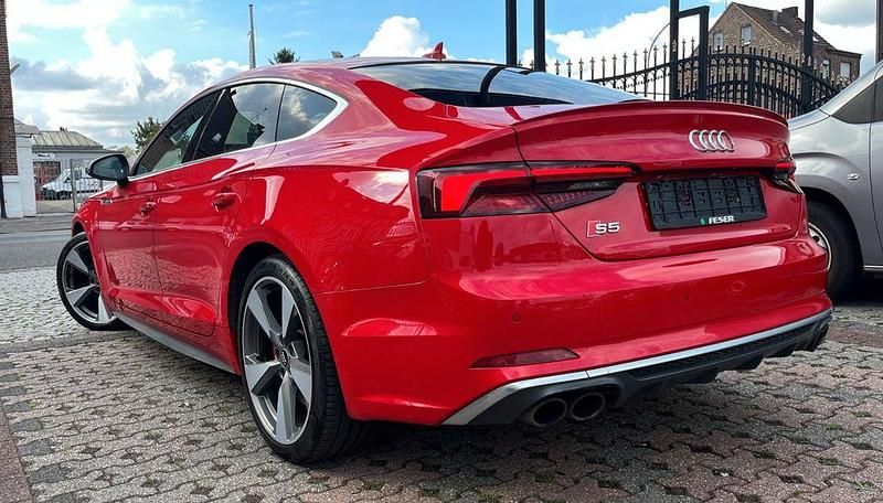 Używany Audi S5 Ambiente 354 KM (260 kW) 2017 Czerwony Coupe