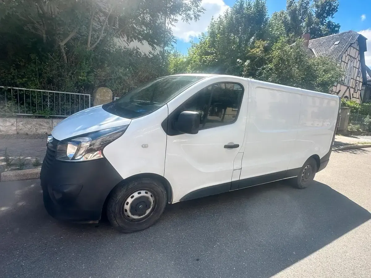 Gebraucht Opel Vivaro 2018 Weiß Van / Kleinbus