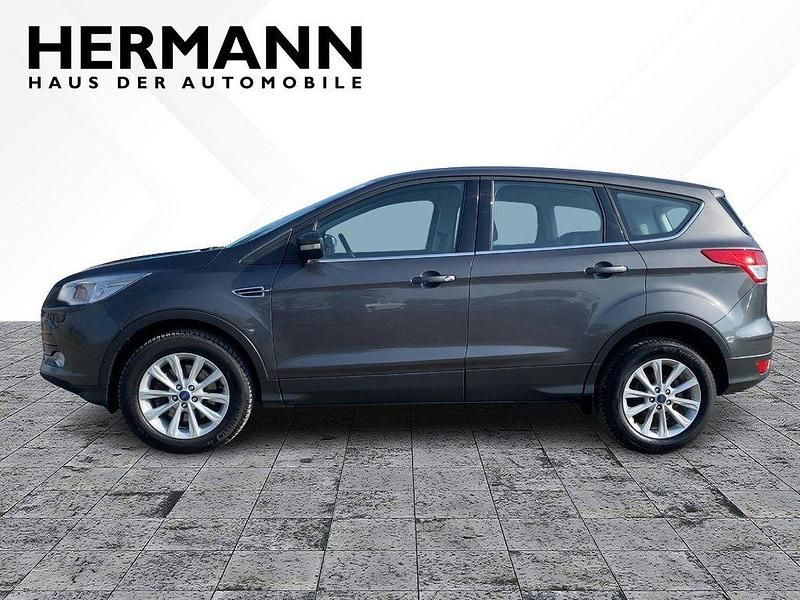 Gebraucht Ford Kuga Titanium 120 PS (88 kW) 2015 Grau SUV