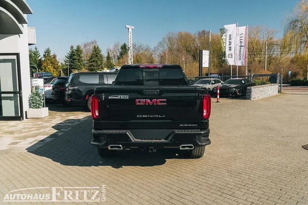 Neu GMC Sierra 309 PS (227 kW) 2026 Schwarz Pickup