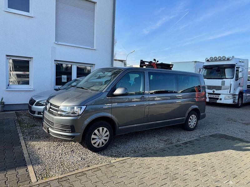 Gebraucht VW T6 Comfortline 150 PS (110 kW) 2019 Grau Van