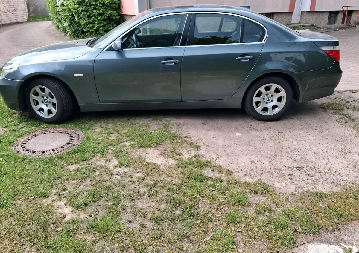 Gebraucht BMW 520 170 PS (125 kW) 2003 Grau Limousine