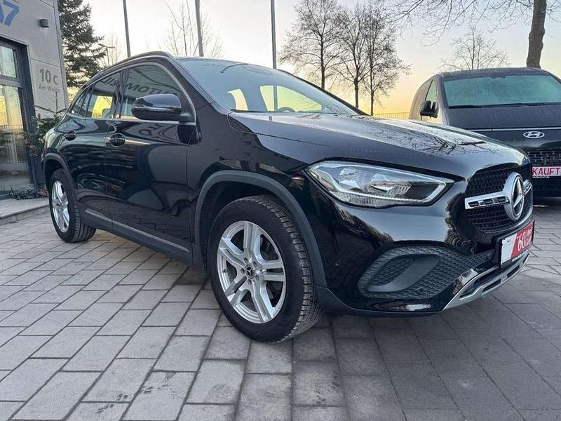 Usata Mercedes GLA200 Progressive 150 CV (110 kW) 2020 Nero SUV
