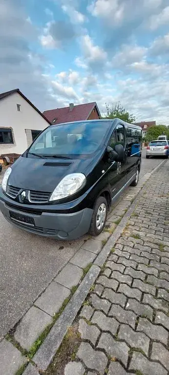 Second-hand Renault Trafic 114 CP (83 kW) 2012 Negru Monovolum