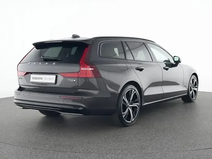 Gebraucht Volvo V60 Plus 455 PS (334 kW) 2024 Grau Kombi