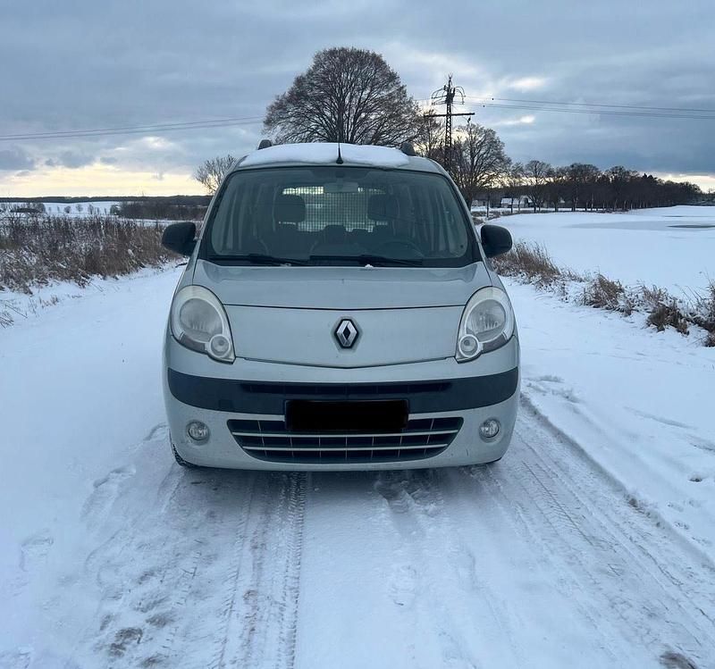 Gebraucht Renault Kangoo 106 PS (77 kW) 2013 Silber Van / Kleinbus