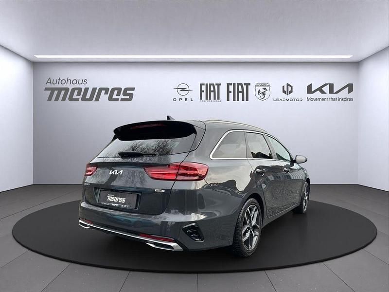 Gebraucht Kia Ceed Sportswagon Platinum 141 PS (103 kW) 2022 Grau Kombi