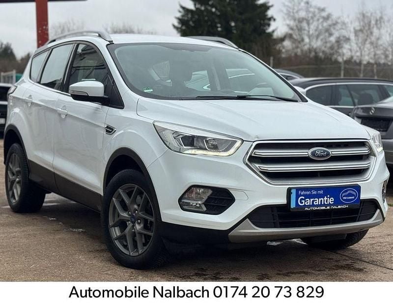 Gebraucht Ford Kuga Cool & Connect 150 PS (110 kW) 2017 Weiß SUV