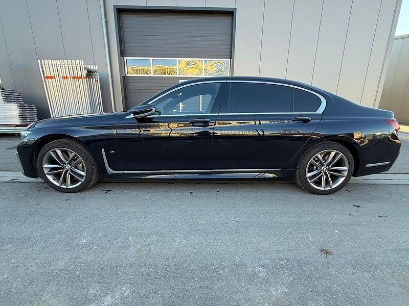 Schwarz Gebraucht 2020 BMW 750L M Sport Limousine | 41.900 € (Fairer Preis) - Bild 1/4