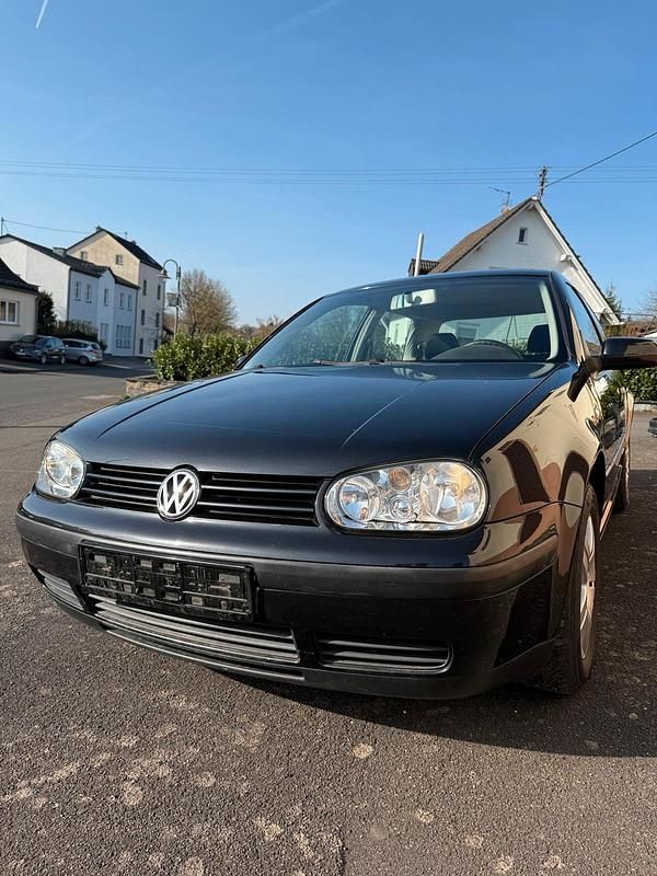 Gebraucht VW Golf IV 75 PS (55 kW) 2003 Schwarz Kleinwagen