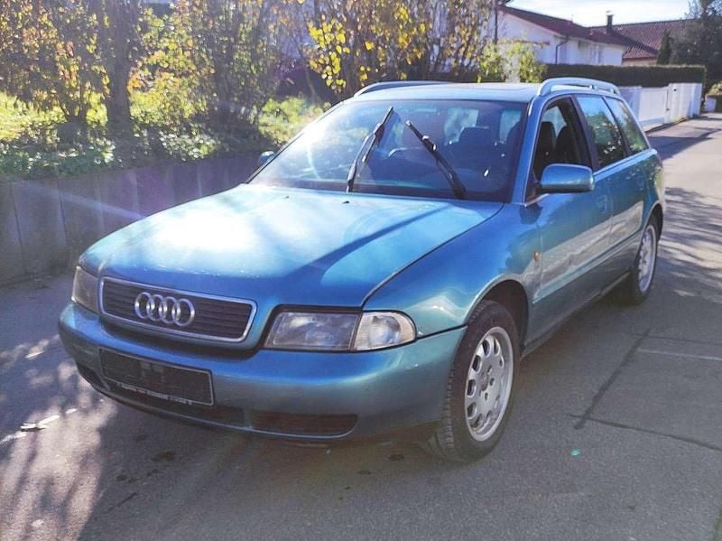 Grün Gebraucht 1998 Audi A4 Kombi | 1.499 € (Superpreis) - Bild 1/4