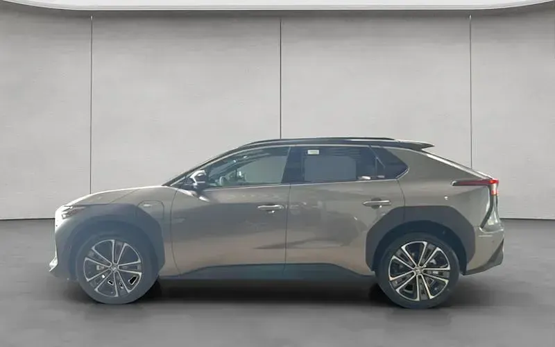 Gebraucht Toyota bZ4X Lounge 164 kW (224 PS) 2025 Palladiumsilber metallic/dach SUV