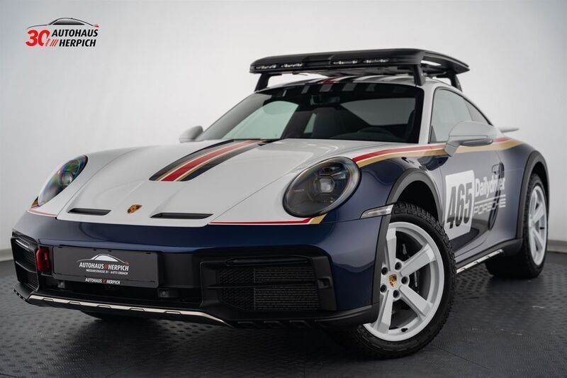 Weiß / enzianblaumetallic (metallic) Gebraucht 2023 Porsche 992 Coupé | 324.992 € - Bild 1/4