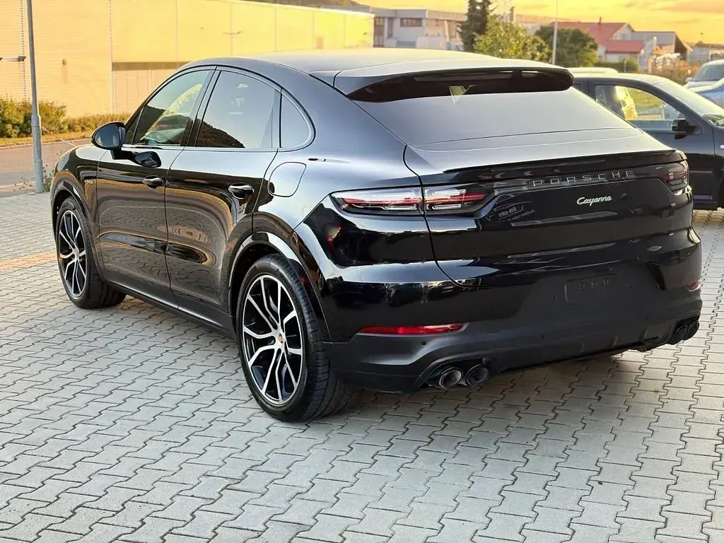Gebraucht Porsche Cayenne E-Hybrid Coupe 340 PS (250 kW) 2020 Schwarz SUV