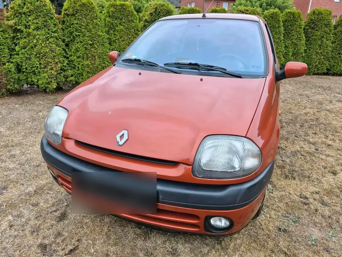 Gebraucht Renault Clio 90 PS (66 kW) 1999 Gold Kleinwagen