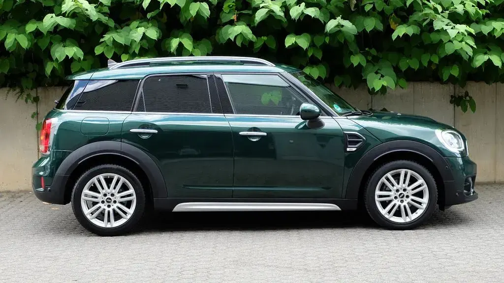 Gebraucht Mini One Countryman Chili 102 PS (75 kW) 2019 British racing green ii met (metallic) SUV