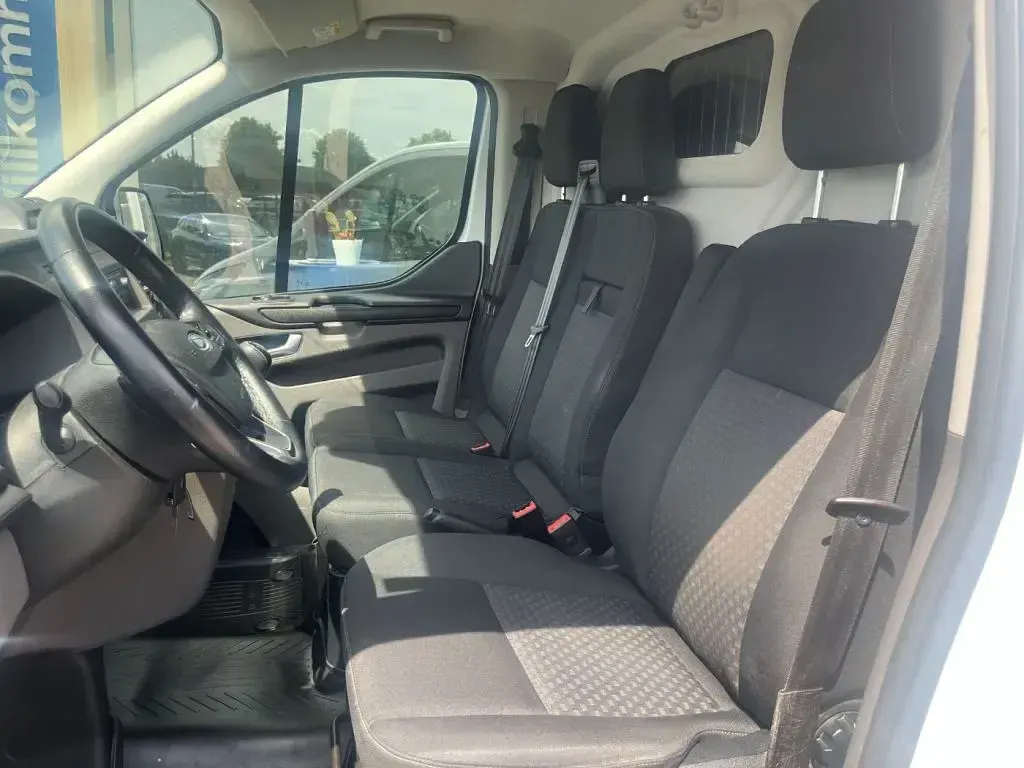 Gebraucht Ford Transit Custom Trend 131 PS (96 kW) 2021 Frostweiß Van
