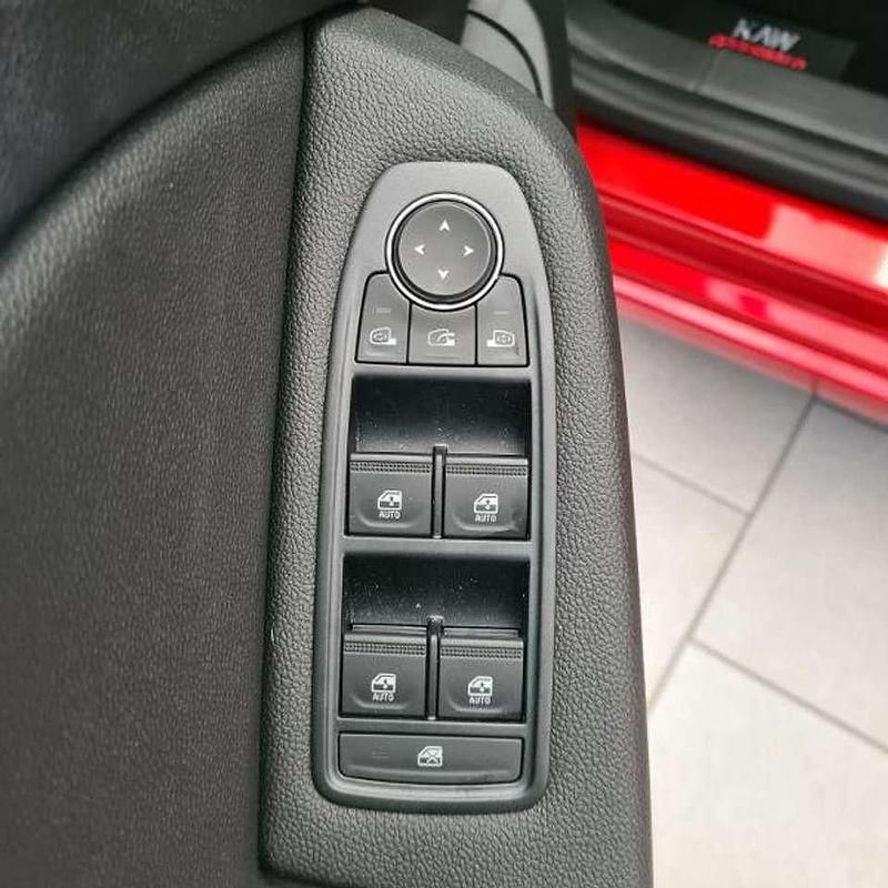 Gebraucht Mitsubishi Colt Select 91 PS (66 kW) 2024 Aurorarot Kleinwagen