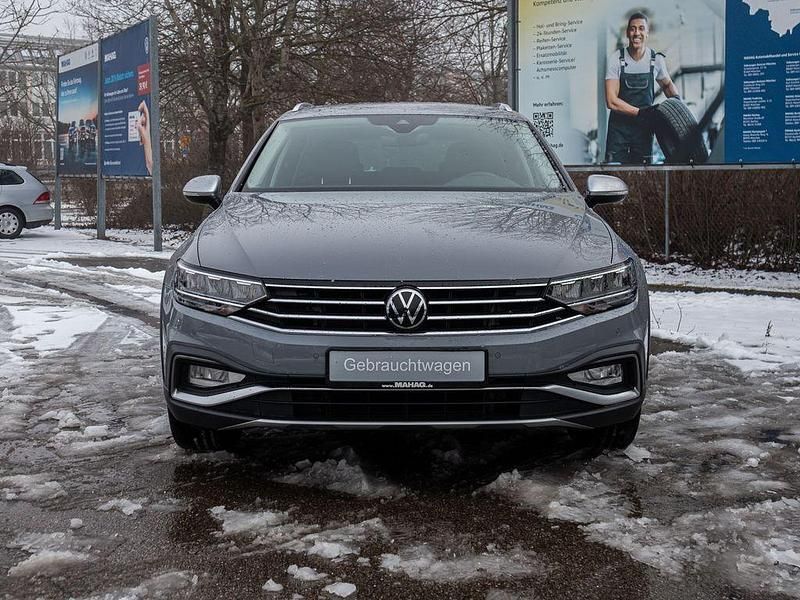 Gebraucht VW Passat Alltrack 200 PS (147 kW) 2022 Grau Kombi