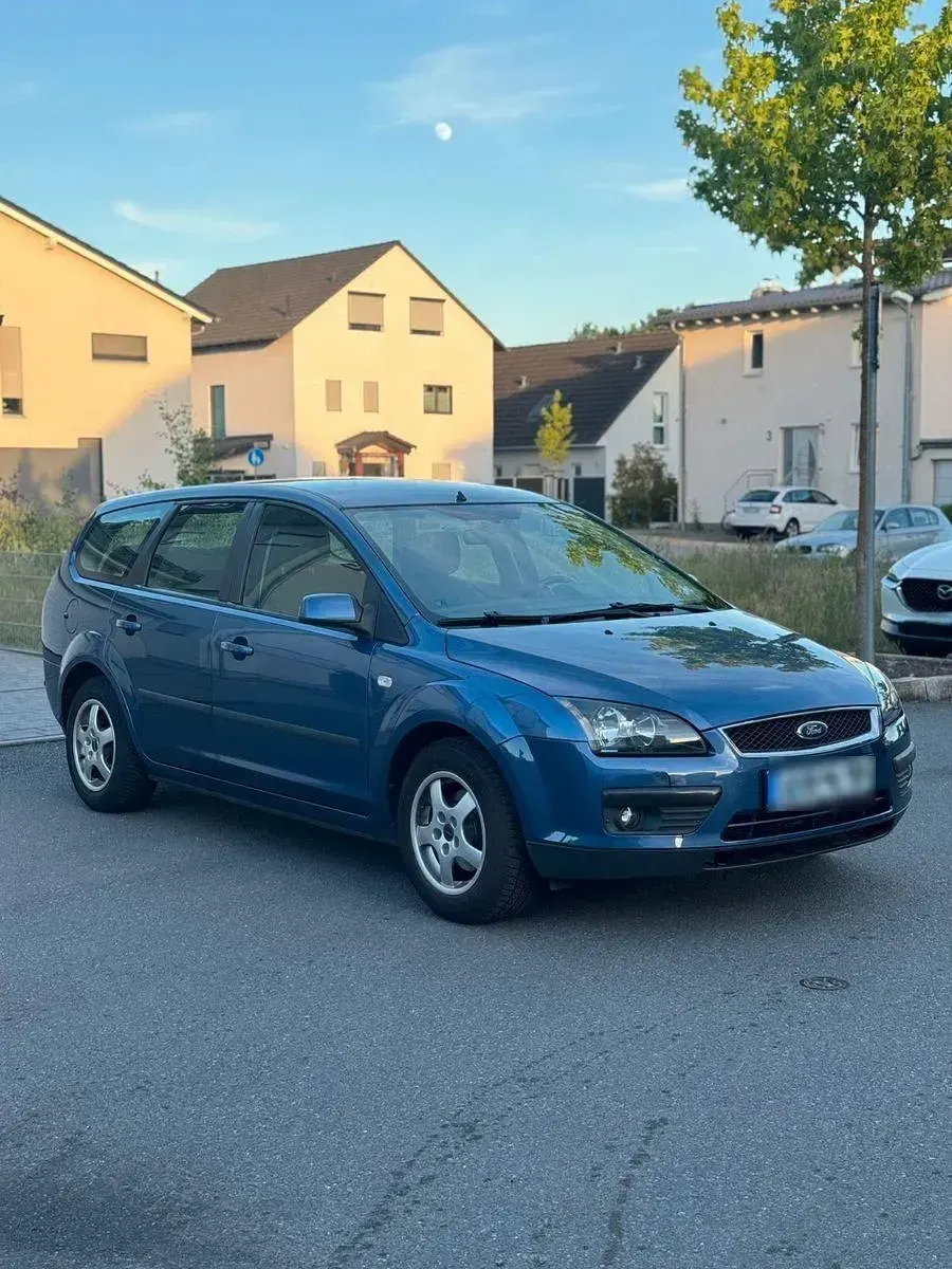 Usado Ford Focus Sport 116 CV (85 kW) 2006 Azul Familiar