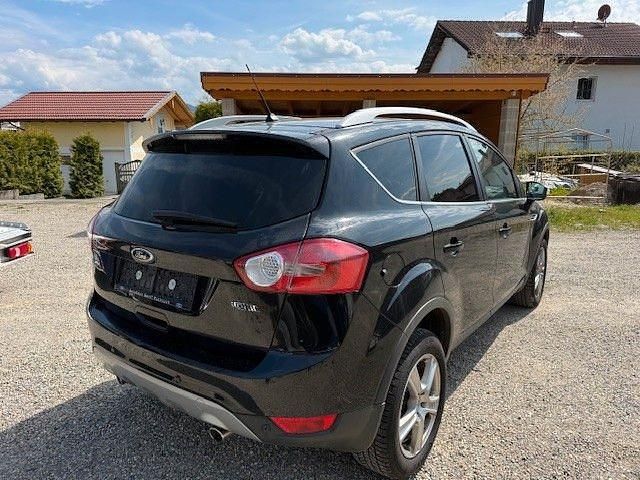 Gebraucht Ford Kuga Trend 140 PS (102 kW) 2012 Schwarz SUV