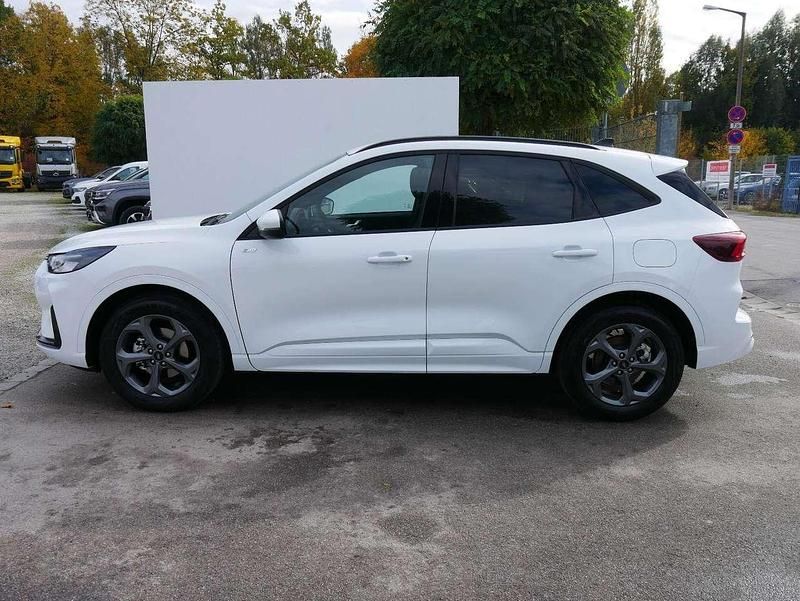 Neu Ford Kuga ST-Line 186 PS (136 kW) 2026 Frozen white SUV